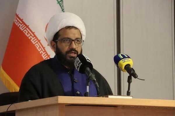 دولت تراز اسلامی یعنی جمع معنویت و مدیریت، مردم‌داری و اقتدار و تعامل هوشمندانه با جهان