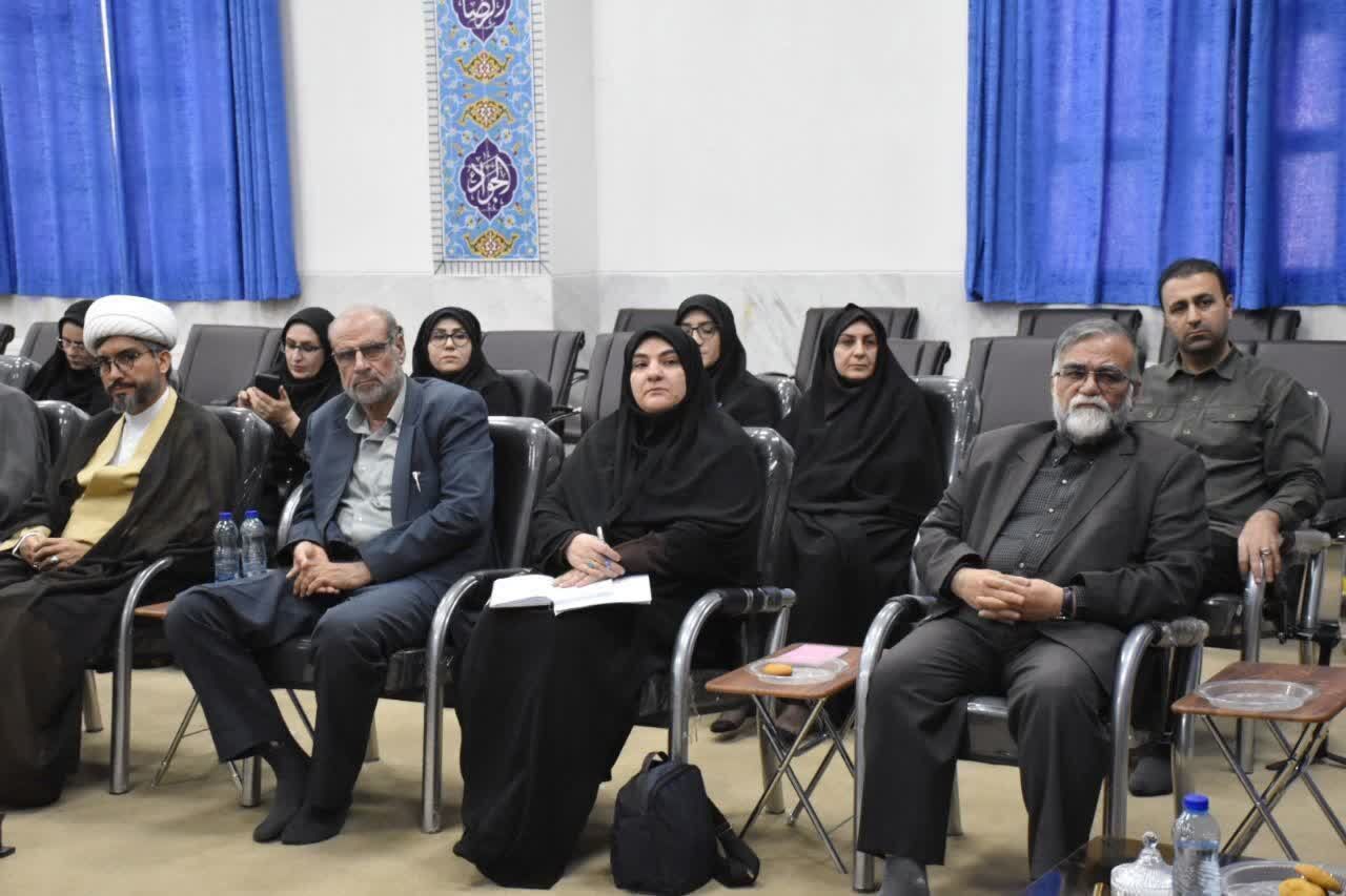 توسعه لرستان در گرو هم‌افزایی مسئولان و کنار گذاشتن نگاه‌های جزیره‌ای است&nbsp;