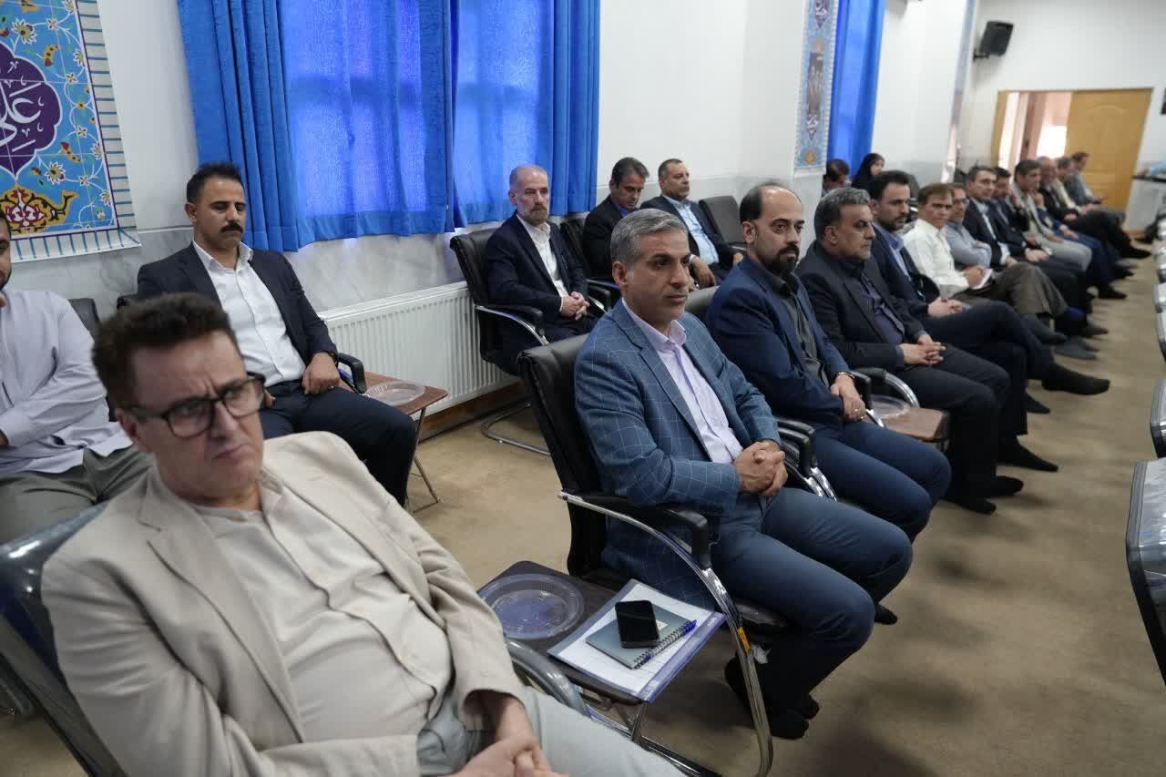 توسعه لرستان در گرو هم‌افزایی مسئولان و کنار گذاشتن نگاه‌های جزیره‌ای است&nbsp;
