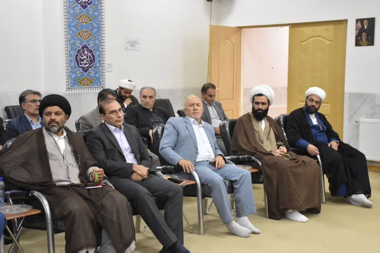 توسعه لرستان در گرو هم‌افزایی مسئولان و کنار گذاشتن نگاه‌های جزیره‌ای است&nbsp;