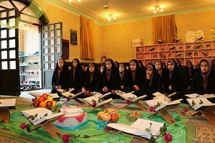 از نخ و سوزن تا کتاب؛ روایت یک کانون دخترانه