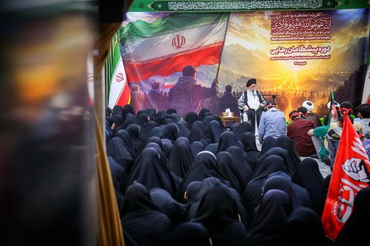 دانشجویان بسیجی با طرح و برنامه، فرصت را از دشمن در دانشگاه بگیرند
