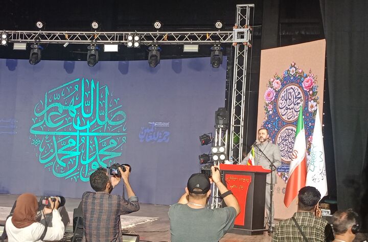 معتقد به دیپلماسی فرهنگی در کنار دیپلماسی سیاسی هستیم/ اجرای ۱۲۰۰۰ برنامه ملی ویژه ۱۵۰۰امین سال ولادت پیامبر(ص)
