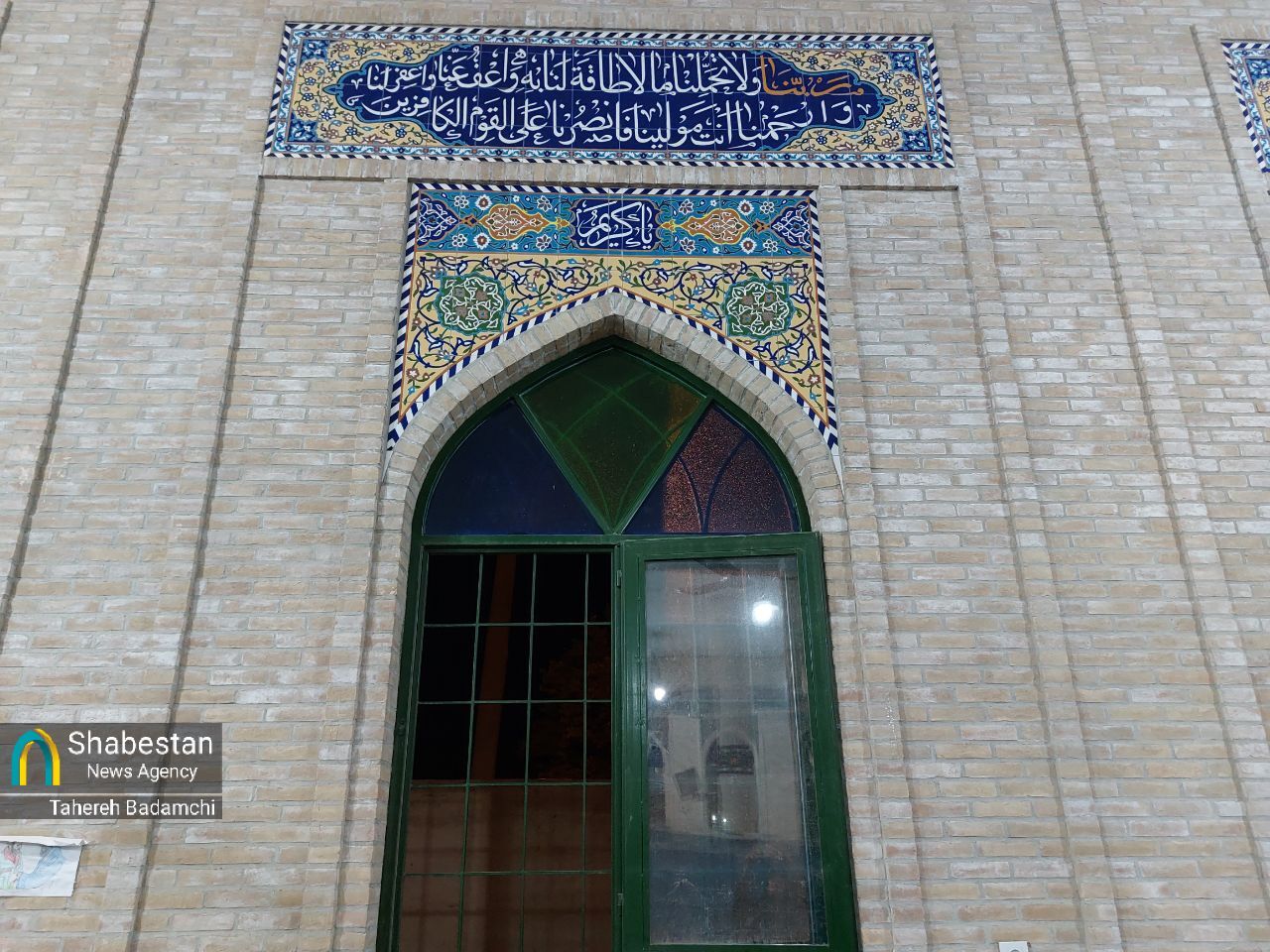 مسجدی که با عطر نام نبی (ص) و همت یک مکانیک‌کار بی‌ادعای راینی قد عَلَم کرد
