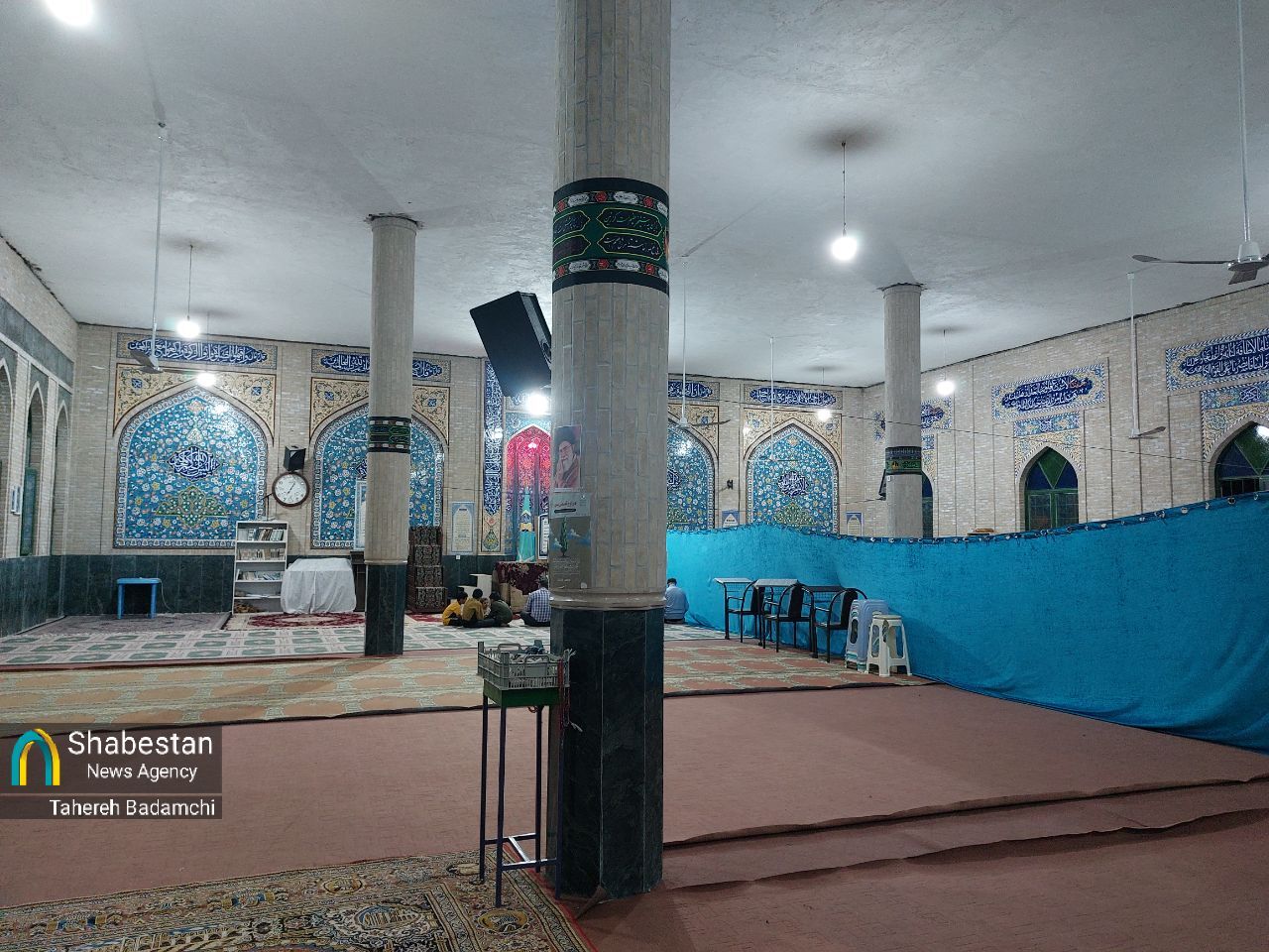 مسجدی که با عطر نام نبی (ص) و همت یک مکانیک‌کار بی‌ادعای راینی قد عَلَم کرد