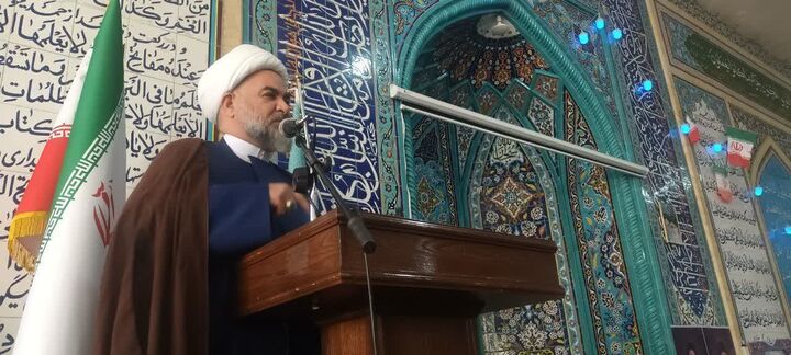 مساجد از «نمازخانه» به «کانون تربیت و نشاط جوانان» تبدیل شوند