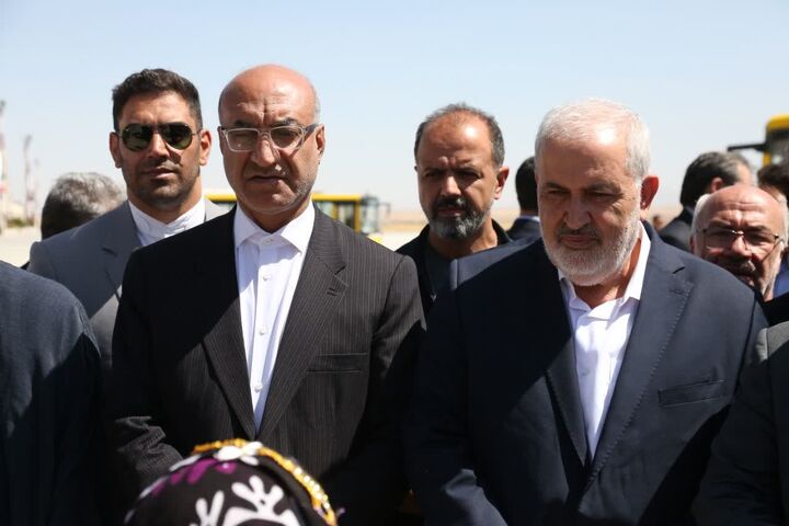وزیر نیرو وارد کرمانشاه شد؛ افتتاح پروژه‌هایی به ارزش بیش از پنجاه همت