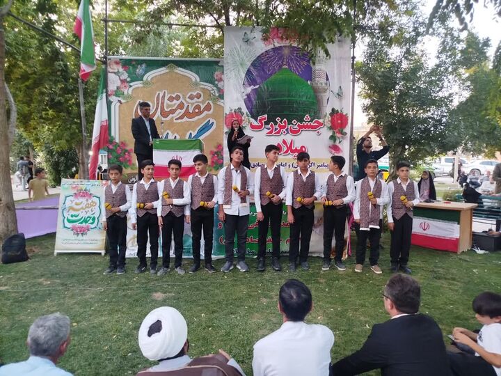 طنین آواهای آسمانی از گلدسته‌های لردگان؛ نوای کانون «نسیم صبا» در امتداد فرهنگ و ایثار
