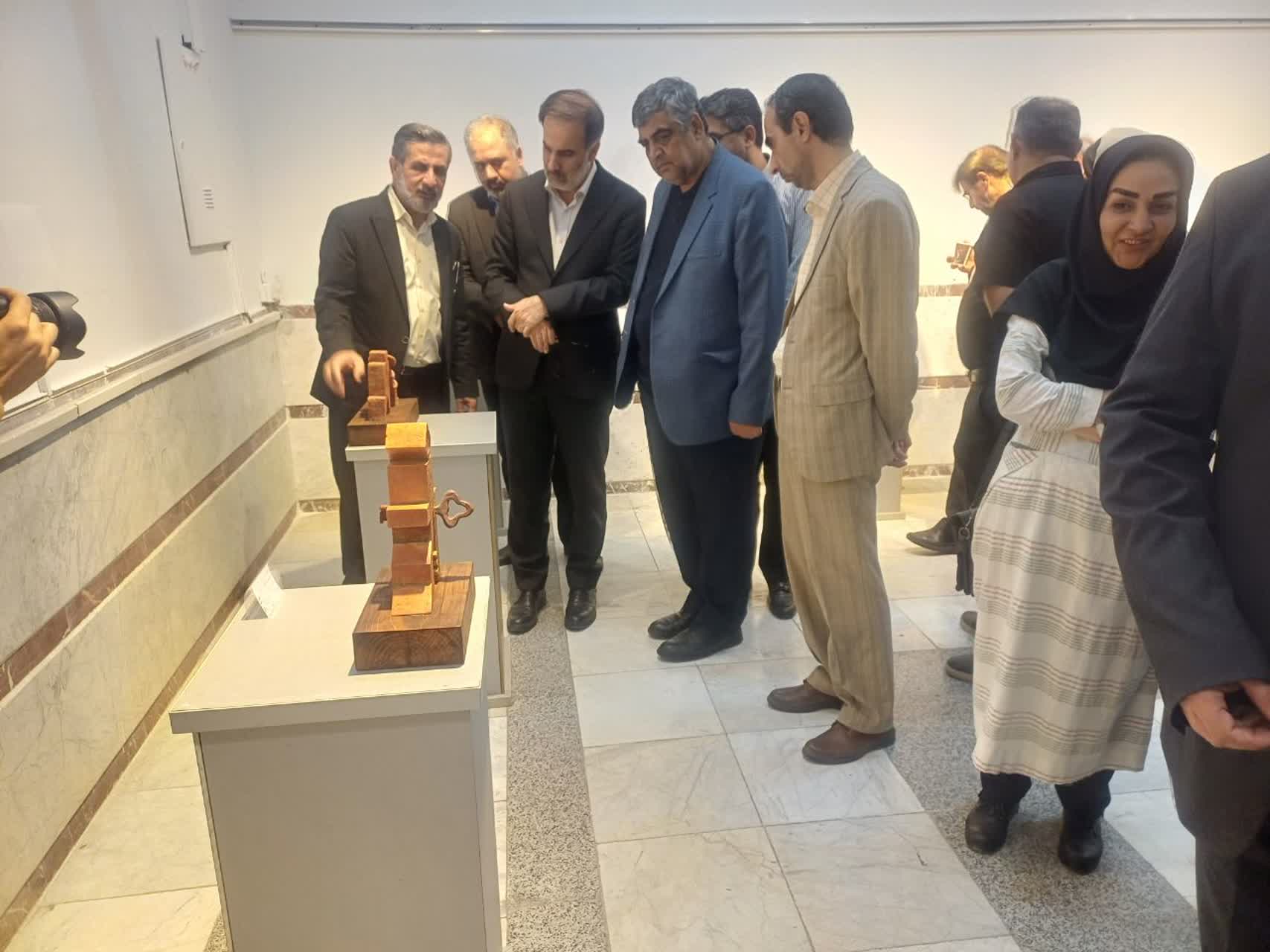 گشایش نمایشگاه آثار سفال و سرامیک نخستین جشنواره ملی سفال و سرامیک رضوی دراستان سمنان