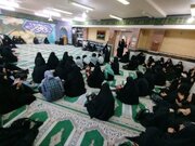 مؤمن برای حفظ عزت‌نفس، به نااهلان پناه نمی‌برد