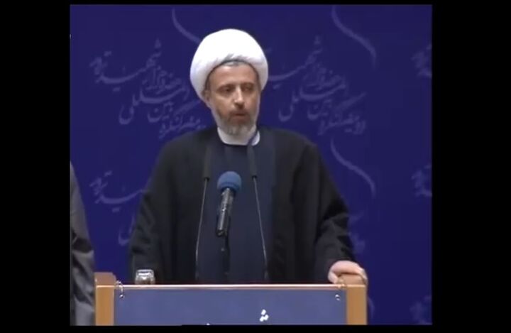تقدیر شیخ علی الحلاوی، مدیر مؤسسه علامه فضل‌الله از برگزار کنندگان چهلمین کنفرانس بین‌المللی وحدت اسلامی