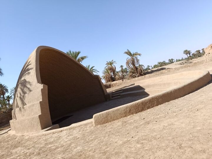 عملیات اجرایی ابرسازه خشتی در روستای جهانی اصفهک به پایان رسید