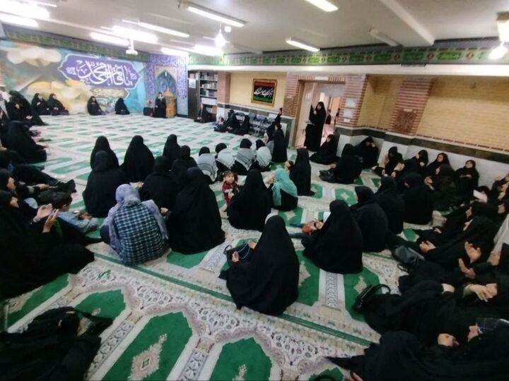 مؤمن برای حفظ عزت‌نفس، به نااهلان پناه نمی‌برد