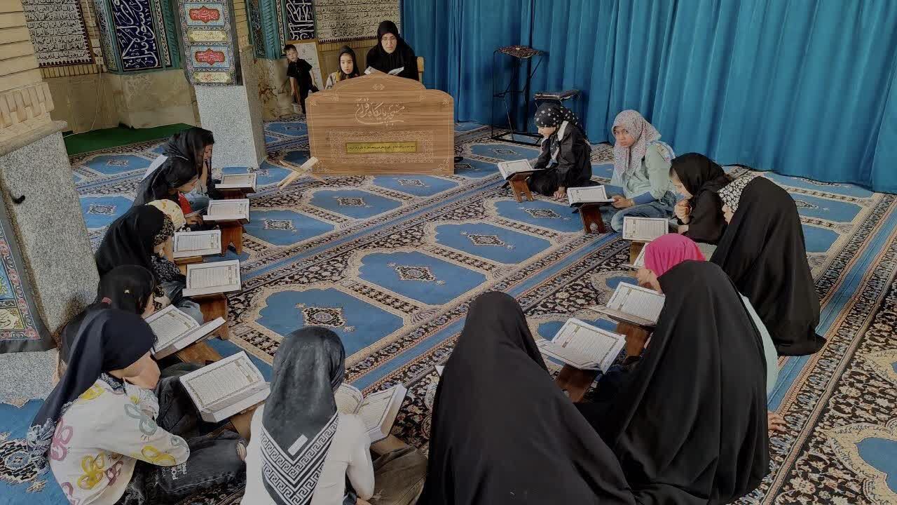 مسجد امام حسین(ع) بروجن؛ خانه‌ای برای رویش دختران قرآن‌خوان و خلاق