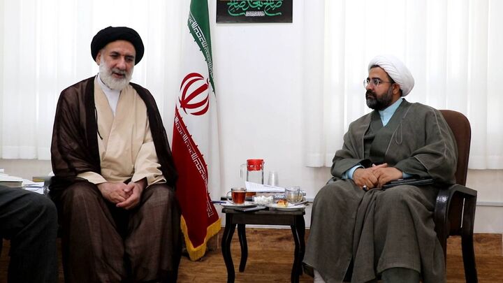 بقاع متبرکه چهارمحال و بختیاری از توسعه عمرانی به تعالی فرهنگی حرکت کنند