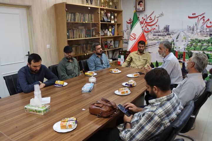 قرارگاه شهید کریمی با هدف رفع موانع تولید و حمایت از واحدهای صنعتی پای کار آمد