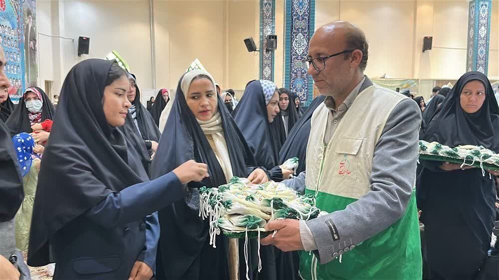 خادمیاران رضوی؛ حلقه وصل نیازمندان زیرکوه با سفره کرامت امام رضا(ع)