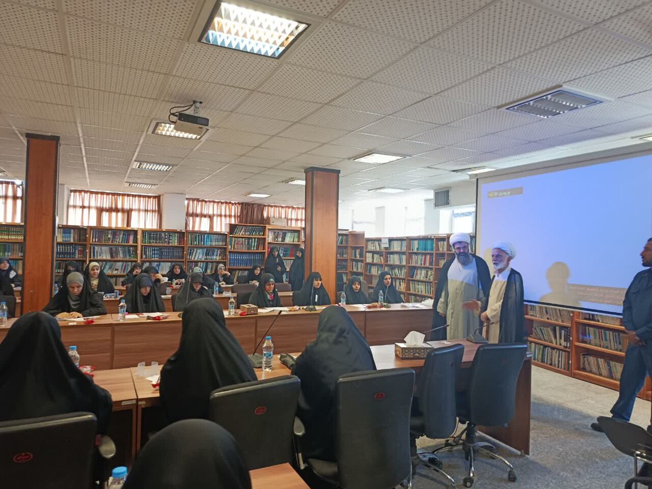 پذیرش طلاب در آزمون ورودی حوزههای علمیه خواهران استان مرکزی از رشد چشمگیری برخوردار است