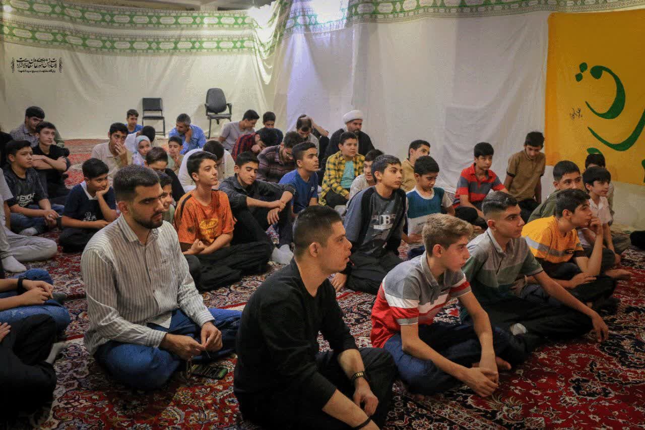 طنین معرفت و تبلور هنر در محراب؛ روایت شورآفرینی جوانان مسجدالرضا(ع) شهرکرد