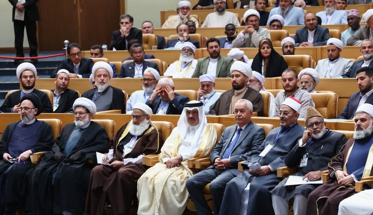 نماینده گیلان در کنفرانس وحدت اسلامی تهران / نقش زبان کرهای در گسترش همکاریهای فرهنگی و مذهبی