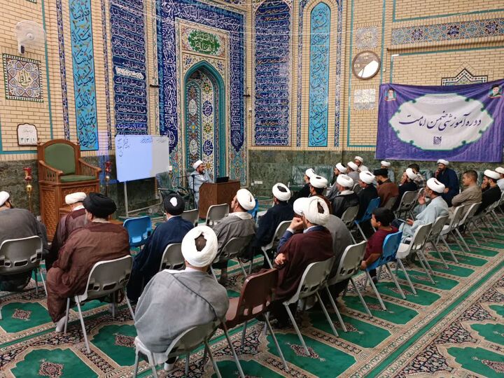 دوره آموزشی «ضمن امامت» در مسجد فاطمة‌الزهرا(س) مشهد