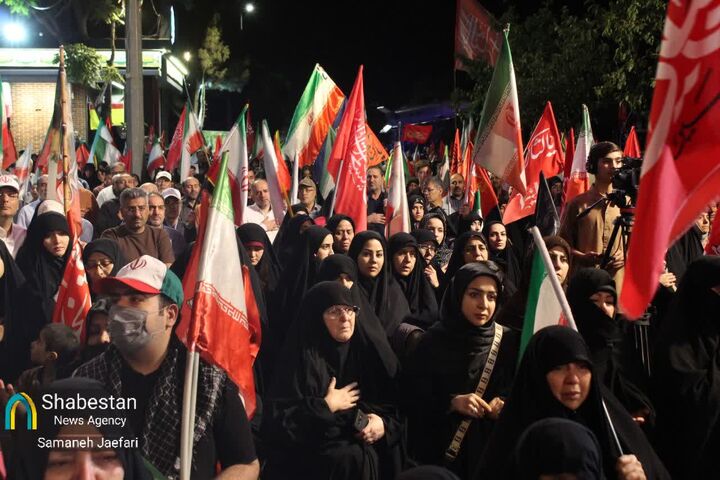 امتداد جبهه مقاومت را با پرچم حزب الله به نمایش می‌گذاریم
