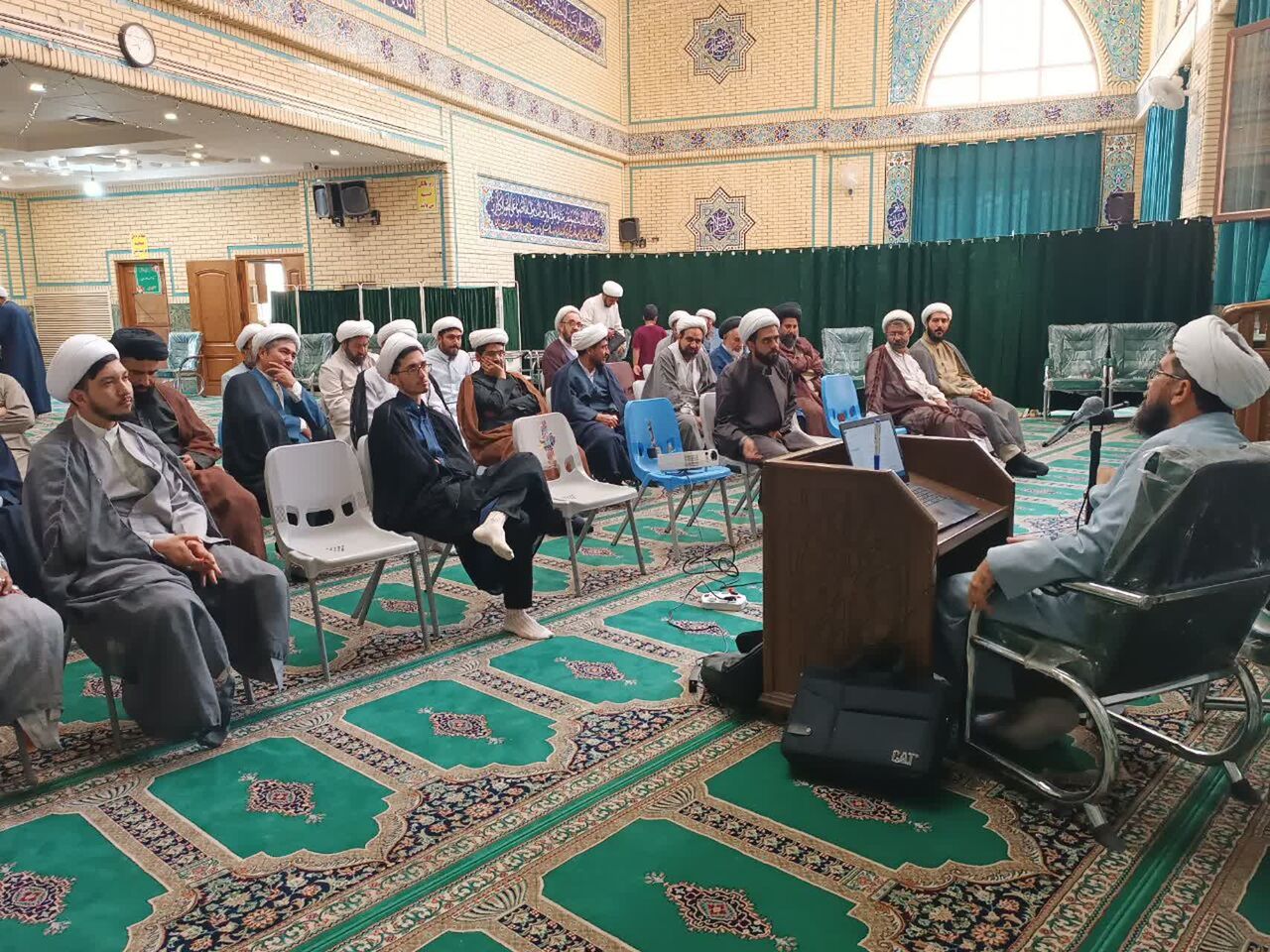 دوره آموزشی «ضمن امامت» در مسجد فاطمة‌الزهرا(س) مشهد