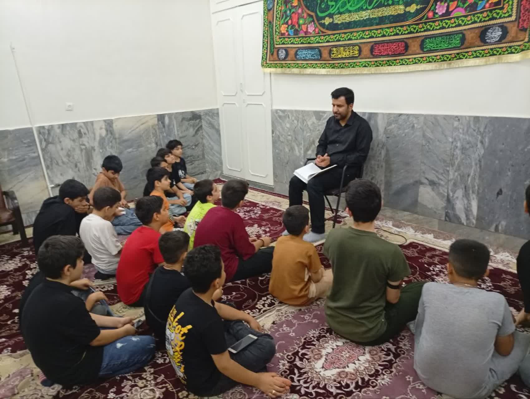 مسجد؛ نقطه آغاز حکمرانی محله‌محور با تربیت نسل مسئولیت‌پذیر/ تربیت مربی از دل کانون؛ تجربه موفق کانون حضرت خدیجه(س) 