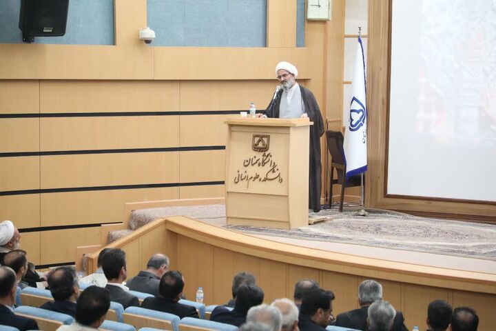 خدمت به زائران اربعین باید با افزایش معرفت همراه باشد