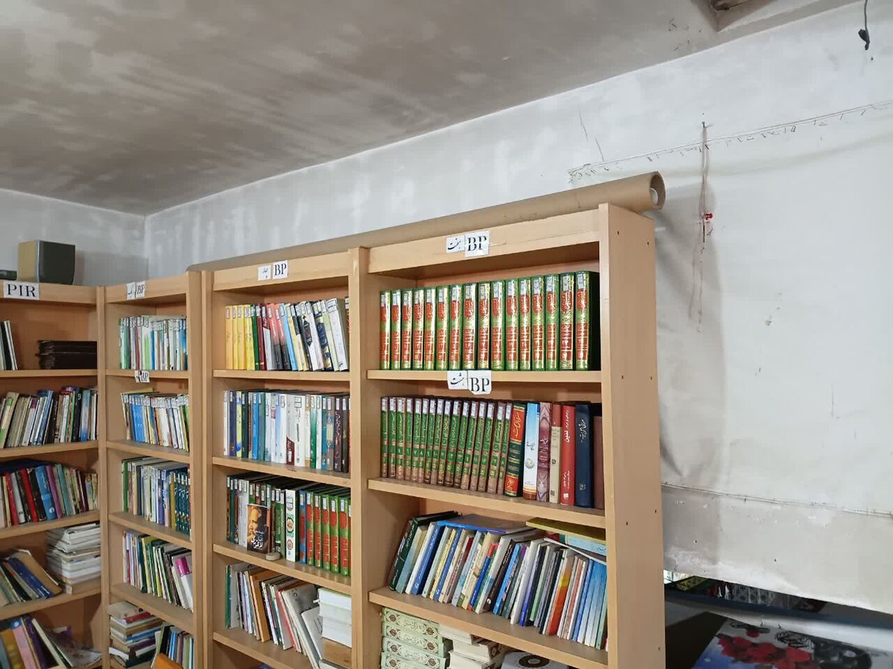 وعدهای که محقق شد؛ کتابخانه مسجد امام جعفر صادق(ع) روستای مرزنگو آمل تجهیز شد