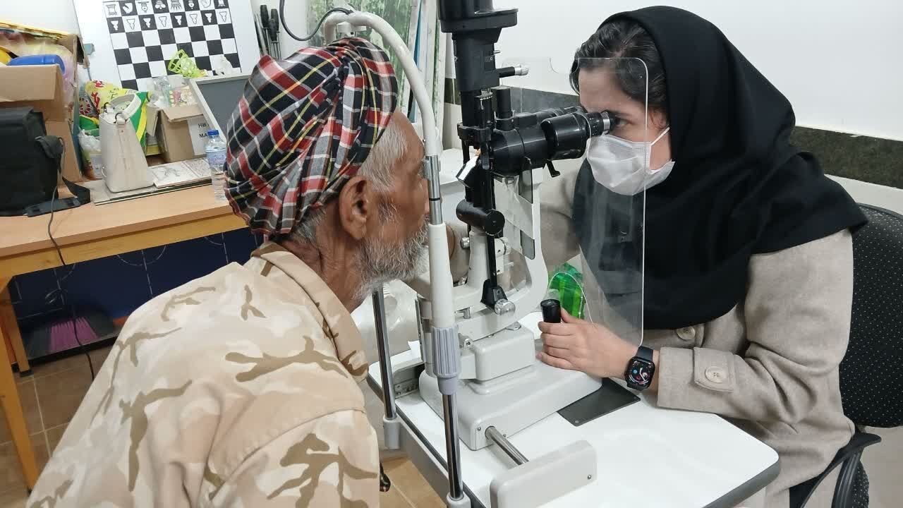 کوله بار امید و لبخند بر دوش دختر جهادگر بیرجندی