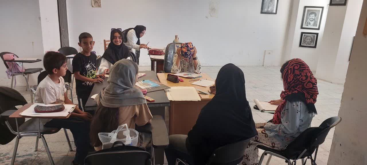کلاس آموزش نقاشی اعضای کانون‌های مساجد دیواندره برگزار شد
