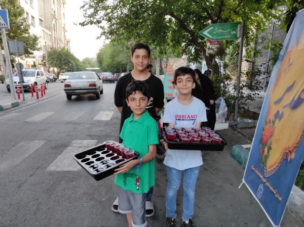 یک دهه فعالیت فرهنگی کانون امام حسین(ع) برای جذب به مسجد