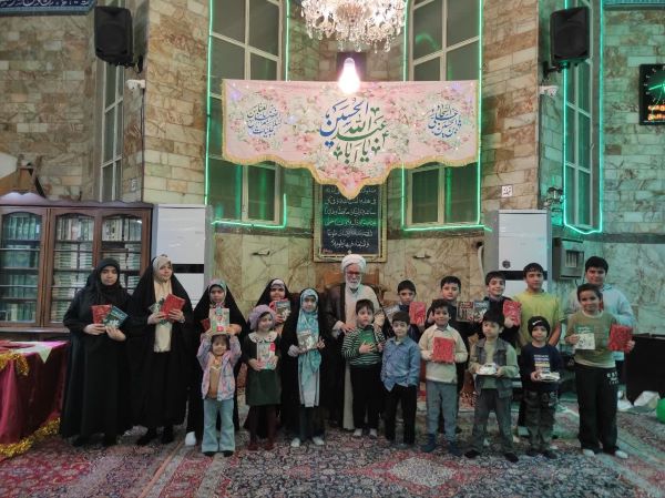 یک دهه فعالیت فرهنگی کانون امام حسین(ع) برای جذب به مسجد