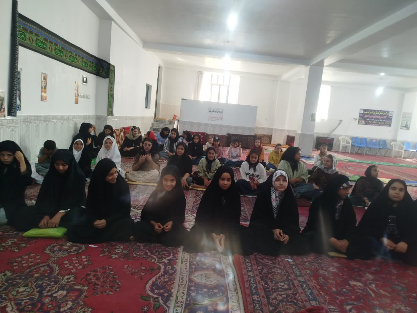 اوقات فراغت در مساجد؛ پیوند نشاط جوانی با هویت دینی/مشارکت ۵۰ کانون فعال در طرح اوقات فراغت