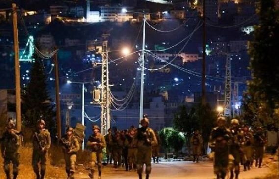 پرتاب نارنجک صوتی توسط سربازان صهیونیستی به داخل مسجدی در بیت لحم