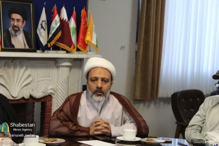 مشهد قطب جذب زائران غیرشیعه است