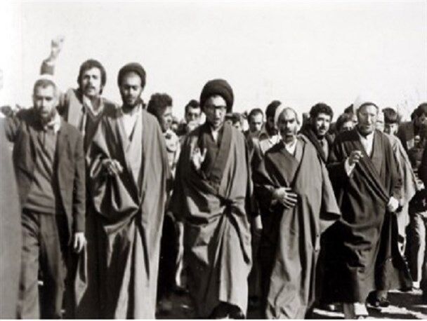 منبری که نیمه‌کاره ماند؛ روایت زندگی روحانی انقلابی که صدای روضه‌هایش در جنوب فارس ماندگار شد