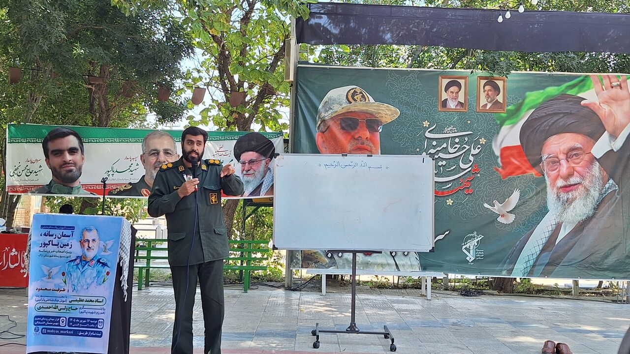 نشست آموزشی و انسجام‌بخشی اصحاب رسانه در گلزار شهدای دهسد؛ تجدید میثاق با آرمان‌های شهید پاکپور