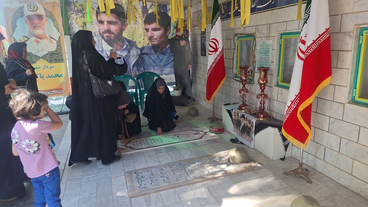 نشست آموزشی و انسجام‌بخشی اصحاب رسانه در گلزار شهدای دهسد؛ تجدید میثاق با آرمان‌های شهید پاکپور