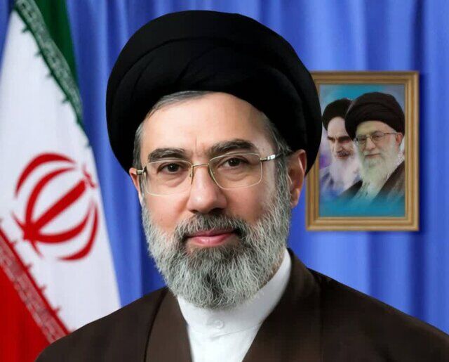 جشن تولد بچه مسجدی‌ها برای امام خامنه‌ای در سنگر