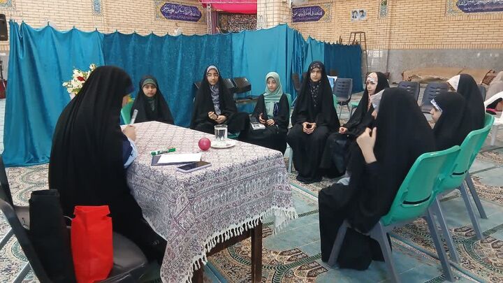 دغدغه‌های نوجوانی در قاب مشاوره خانواده در مسجدالقرآن شیراز