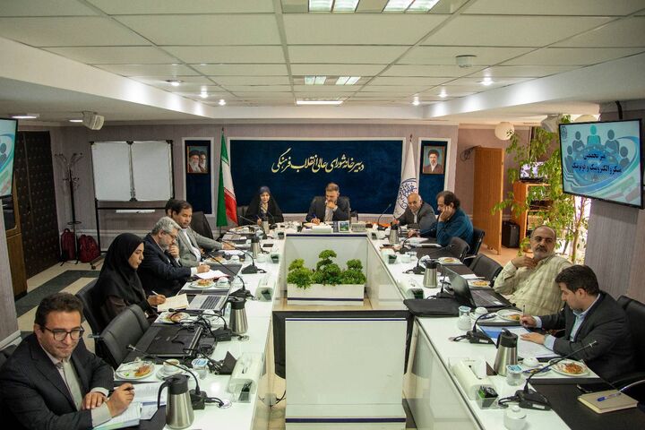 برگزاری «میز تخصصی میکروالکترونیک و فوتونیک» در ستاد علم و فناوری
