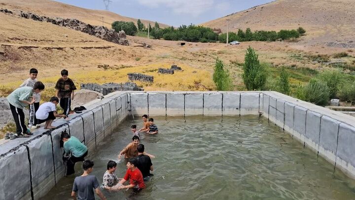 وقتی بازی‌های قدیمی، کودکان امروز را دور هم جمع کرد؛ روایت یک روز متفاوت در داربسر