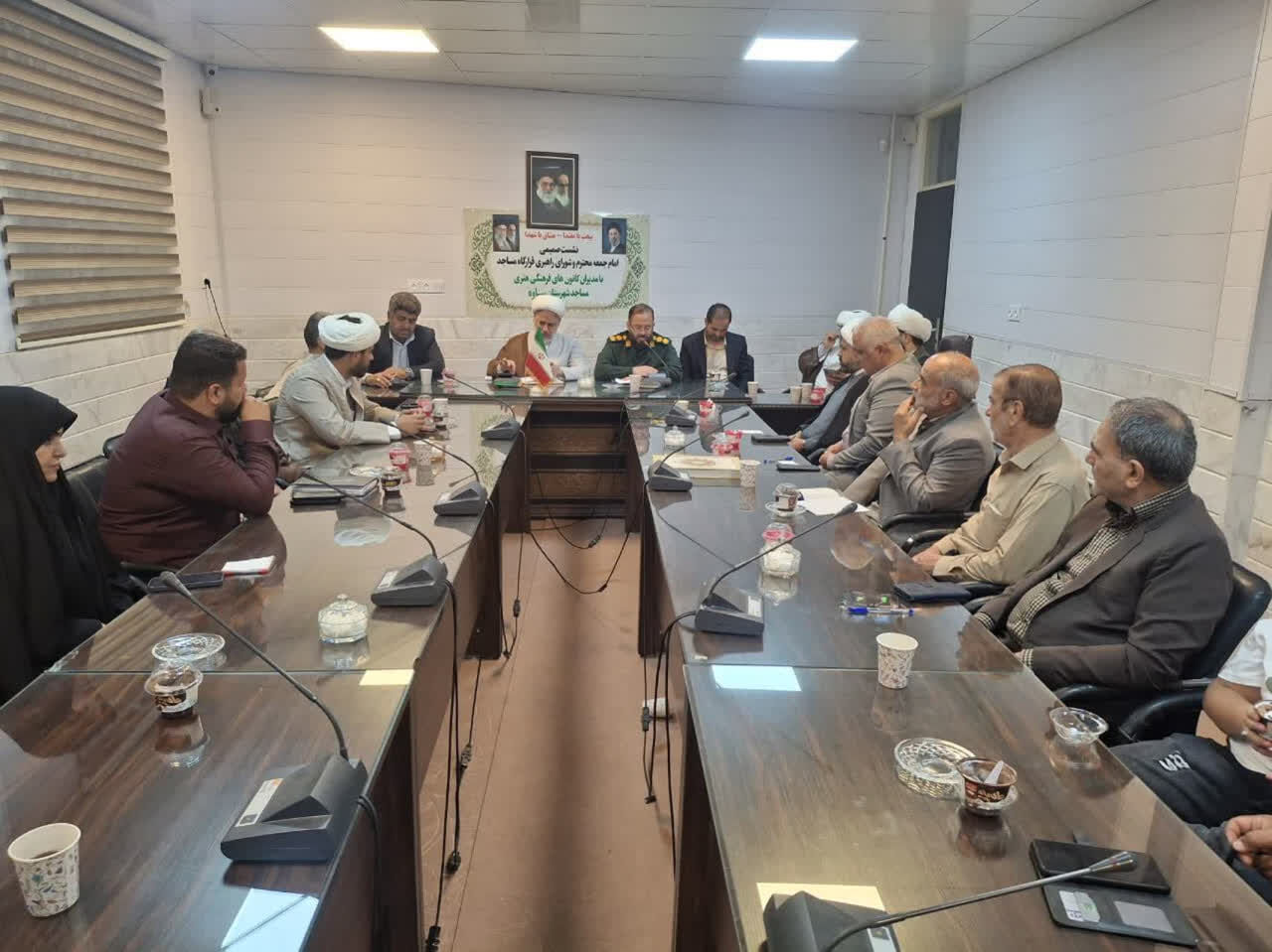 مساجد به مدرسه تربیت انسان و پایگاه همدلی مؤمنان تبدیل شوند