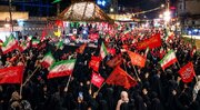 مازندران مقتدر ایستاده زیر باران