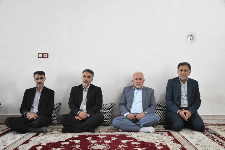 خون شهدا مایه عزت و اقتدار ایران اسلامی است