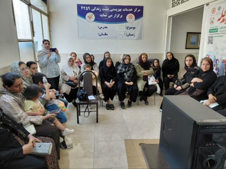 کارگاه آموزش بهداشت بانوان در سقز برگزار شد
