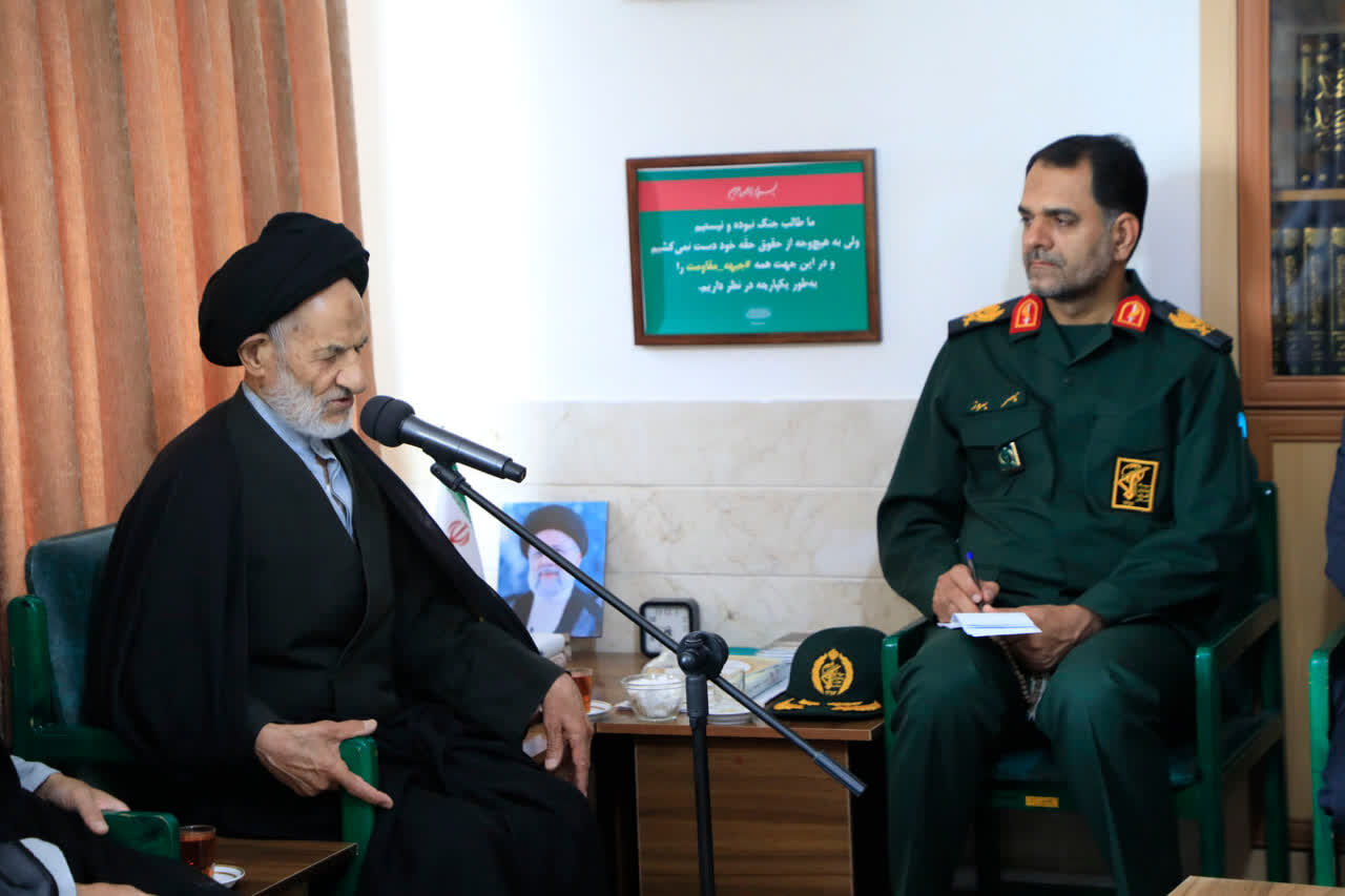 دشمن سازمان یافته اقتصاد و فرهنگ را هدف گرفته است