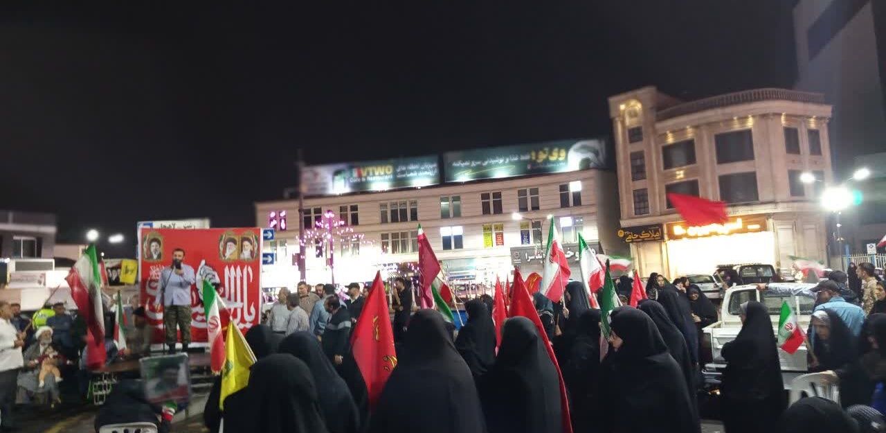 مازندران مقتدر ایستاده زیر باران